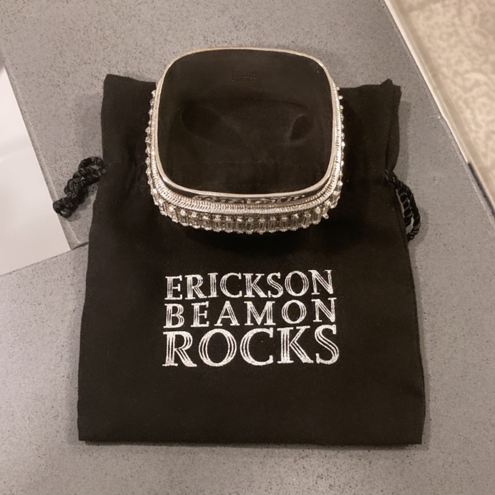 ERICKSON BEAMON Rocks Crystal Bangle - Picture 4 of 5